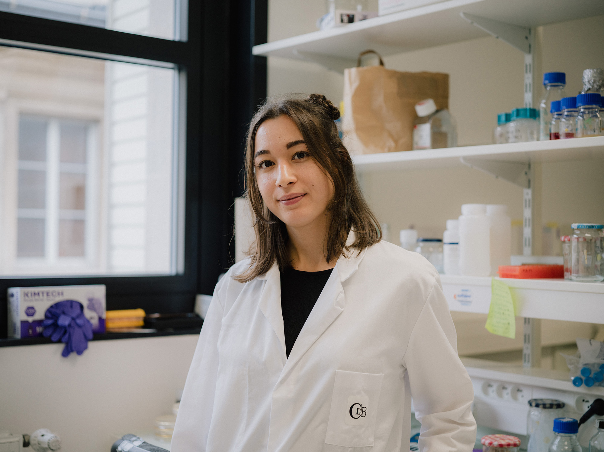 Emma Bruder, Doctorante En Microbiologie | Collège De France